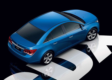 Read the Holden Cruze brochure